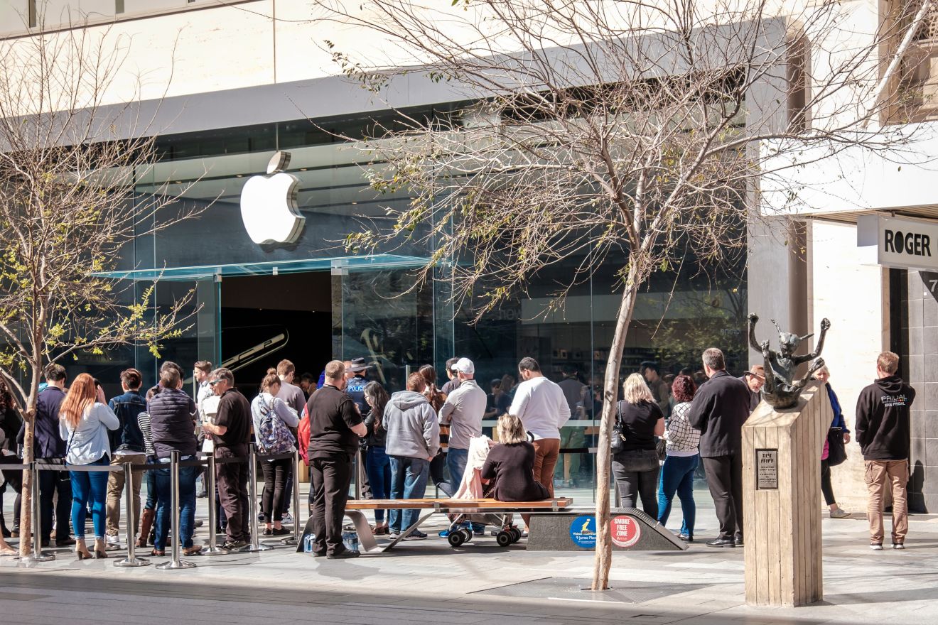 When is the best time to release a new smartphone? When is the best time to release a new smartphone?