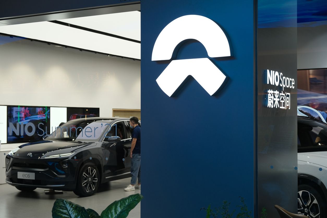 Battling Tesla with Battery-as-a-service Battling Tesla with Battery-as-a-service